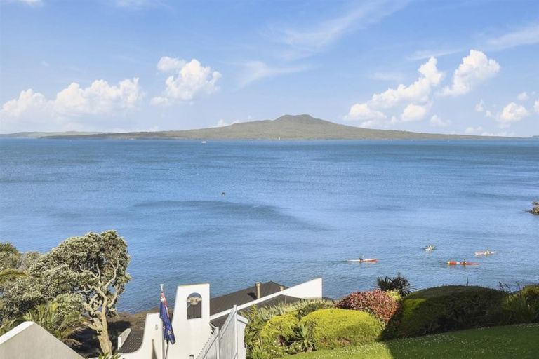 Photo of property in 5/241 Hurstmere Road, Takapuna, Auckland, 0622