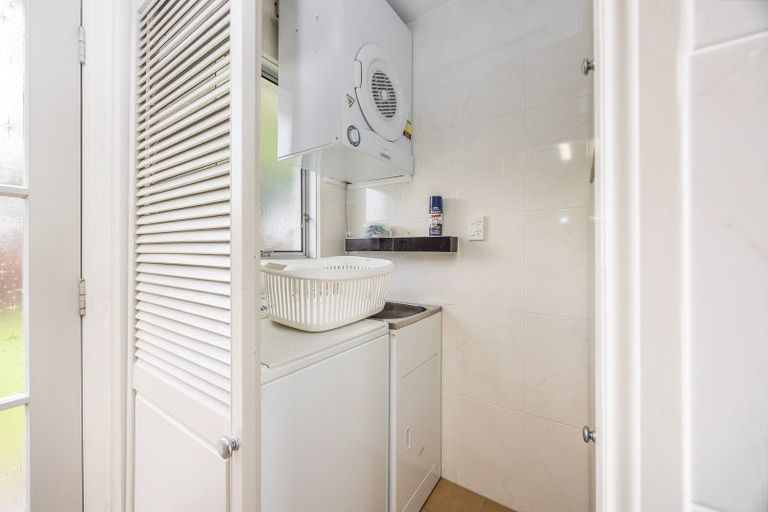 Photo of property in 2/10 Raewyn Place, Pakuranga, Auckland, 2010