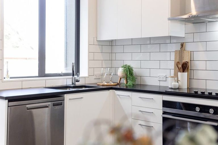 Photo of property in 12/20 Trent Street, Island Bay, Wellington, 6023