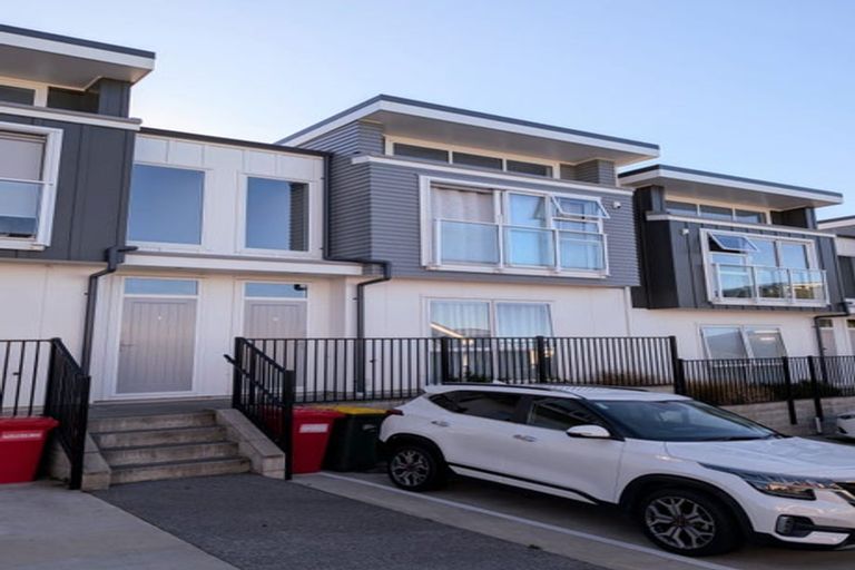 Photo of property in 9 Tai Lane, Whitby, Porirua, 5024
