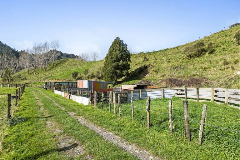 Photo of property in 186 Uruti Road, Uruti, Urenui, 4378