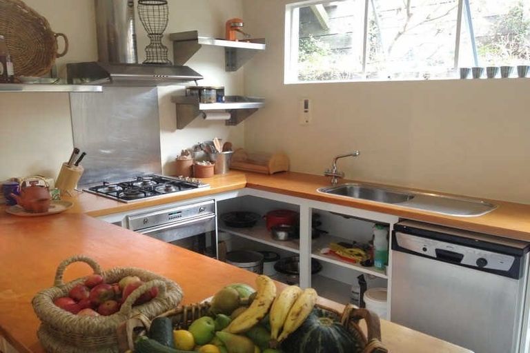 Photo of property in 24 Canterbury Street, Lyttelton, 8082