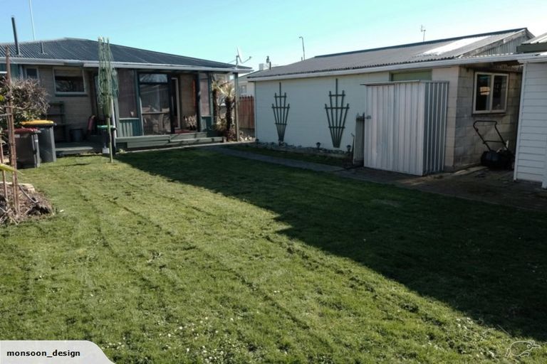 Photo of property in 46 Frensham Crescent, Woolston, Christchurch, 8062