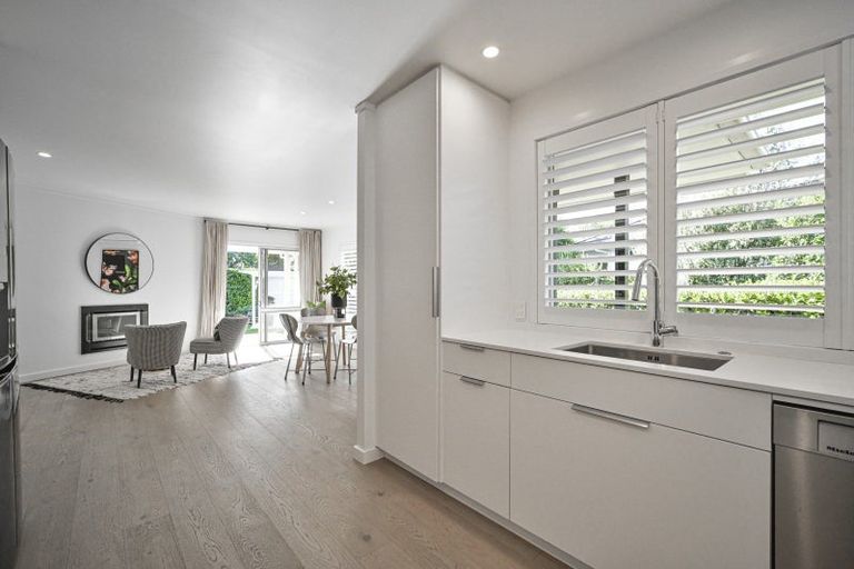 Photo of property in 42 Iona Road, Havelock North, 4130