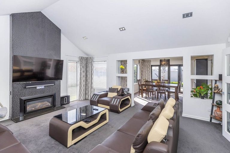 Photo of property in 15 Naomi Place, Cambridge, 3434