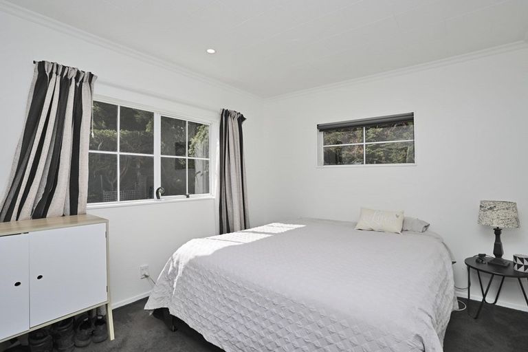 Photo of property in 3 Watt Road, Otatara, Invercargill, 9879