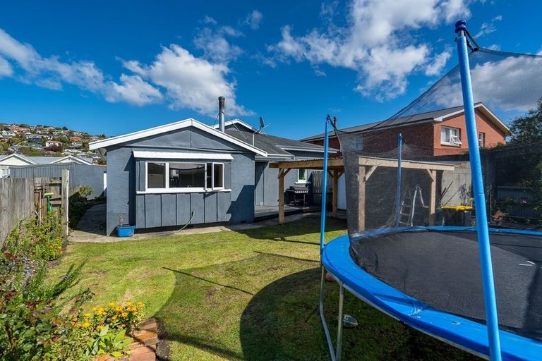 Photo of property in 14 Richmond Street, Forbury, Dunedin, 9012