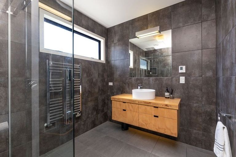 Photo of property in 69a Beachville Road, Redcliffs, Christchurch, 8081