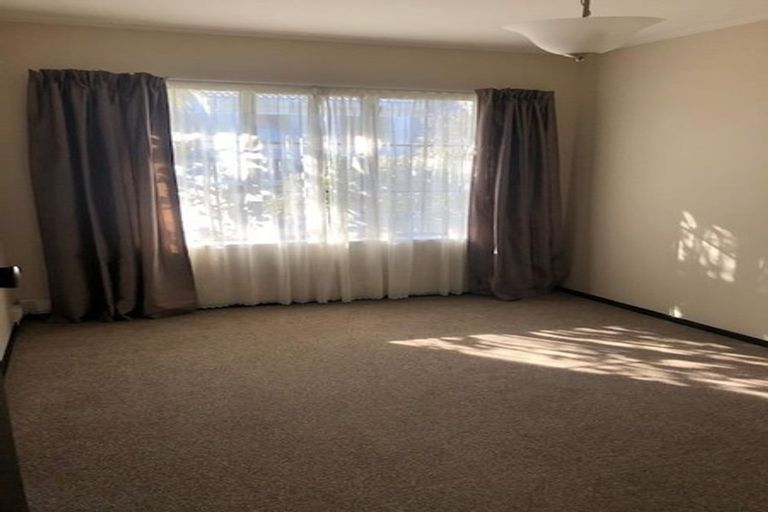 Photo of property in 1/150a Prince Regent Drive, Half Moon Bay, Auckland, 2012