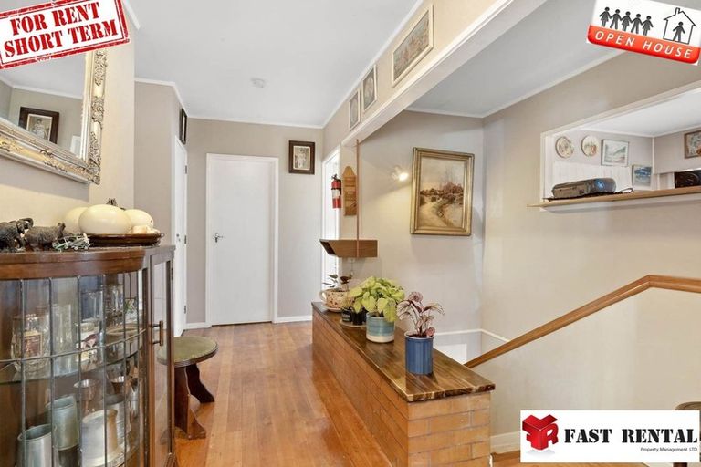 Photo of property in 3 The Rosebowl, Sunnyhills, Auckland, 2010