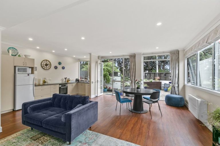 Photo of property in 1 Stowe Hill, Thorndon, Wellington, 6011