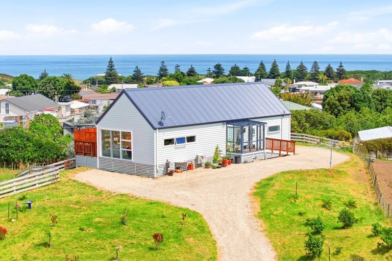 Photo of property in 55a Rangiora Street, Castlecliff, Whanganui, 4501