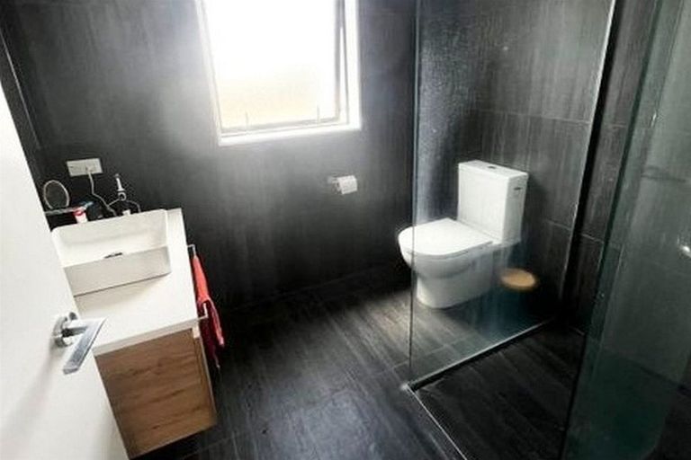 Photo of property in 2/85 Brockworth Place, Riccarton, Christchurch, 8011