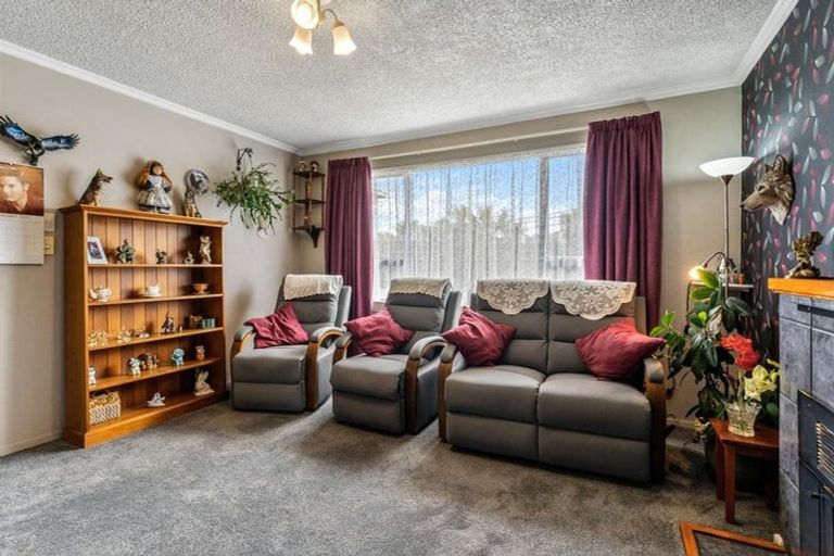 Photo of property in 16 Tomkins Street, Green Island, Dunedin, 9018