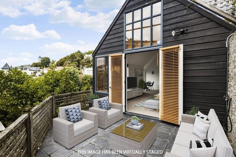 Photo of property in 28 Hay Street, Oriental Bay, Wellington, 6011