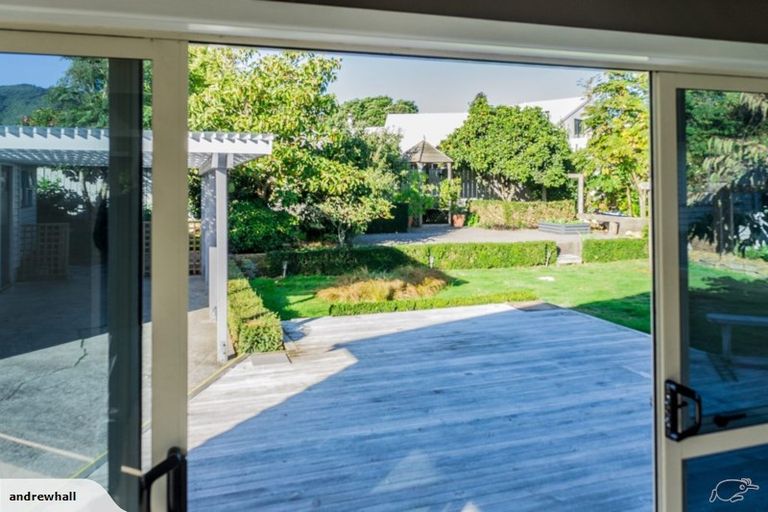 Photo of property in 7 Leybourne Avenue, Waikanae, 5036