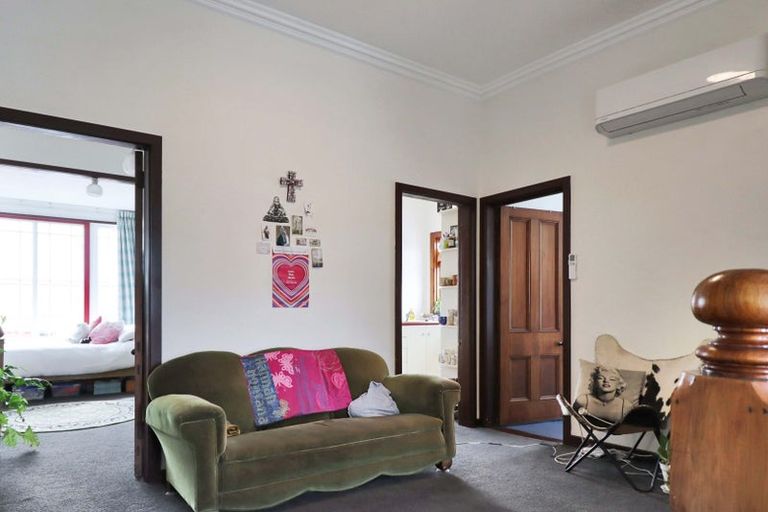 Photo of property in 21b Tinakori Road, Thorndon, Wellington, 6011