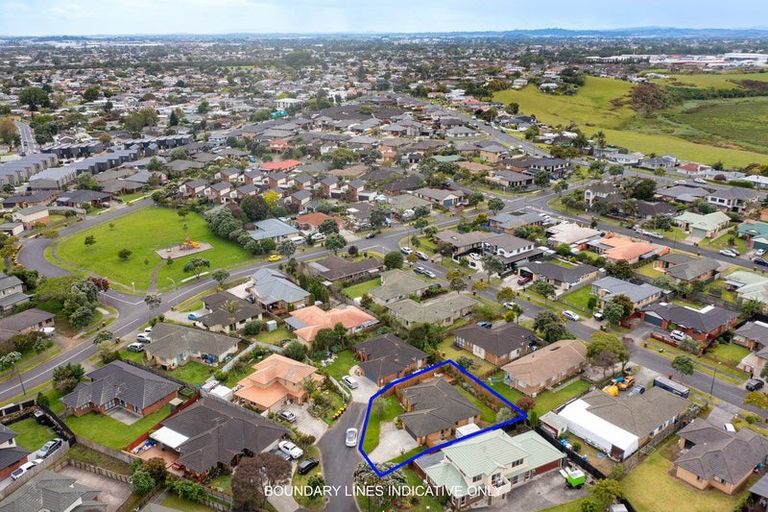 Photo of property in 14 Brunswick Rise, Mangere, Auckland, 2022