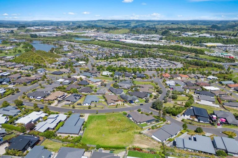 Photo of property in 39 Caldera Crescent, Pyes Pa, Tauranga, 3112