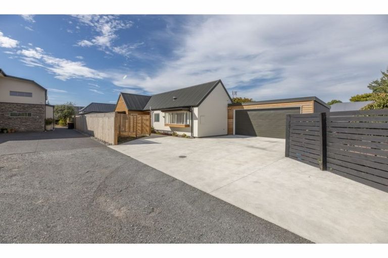 Photo of property in 13 Plynlimon Road, Fendalton, Christchurch, 8052
