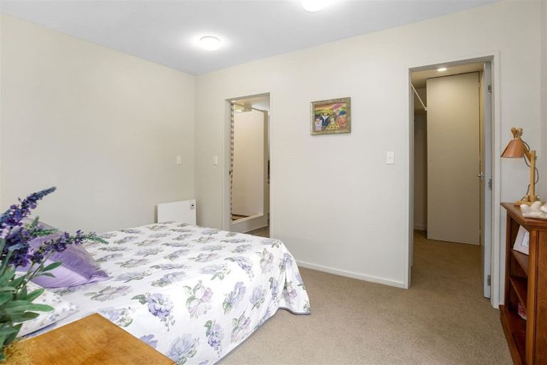 Photo of property in 21 Rossport Street, Johnsonville, Wellington, 6037