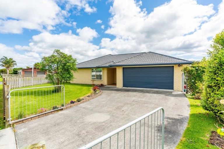 Photo of property in 17 Shoemaker Road, Waipu, 0510
