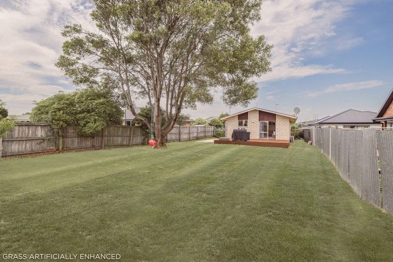 Photo of property in 2/25 Sylvia Street, Parklands, Christchurch, 8083