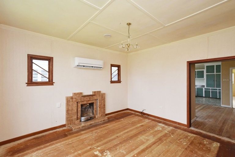 Photo of property in 10 Bridge Street, Tuatapere, 9620