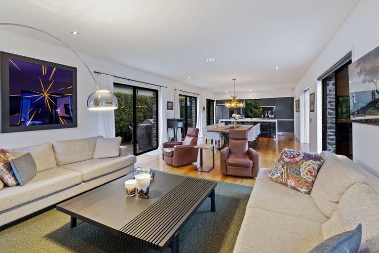 Photo of property in 8 Bretby Court, Jacks Point, Queenstown, 9371