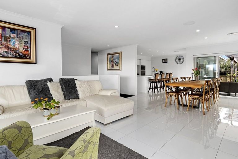 Photo of property in 26 Valley View, Bethlehem, Tauranga, 3110