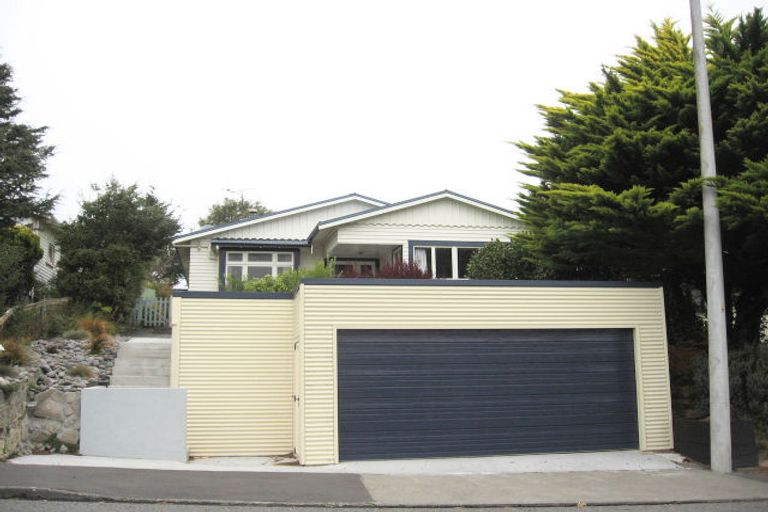 Photo of property in 80 Napier Terrace, Hospital Hill, Napier, 4110