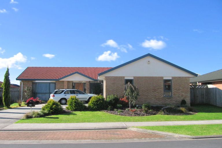 Photo of property in 45 Roy Maloney Drive, Henderson, Auckland, 0612