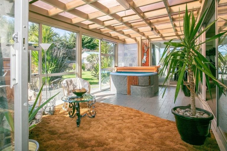 Photo of property in 15 Madden Place, Solway, Masterton, 5810