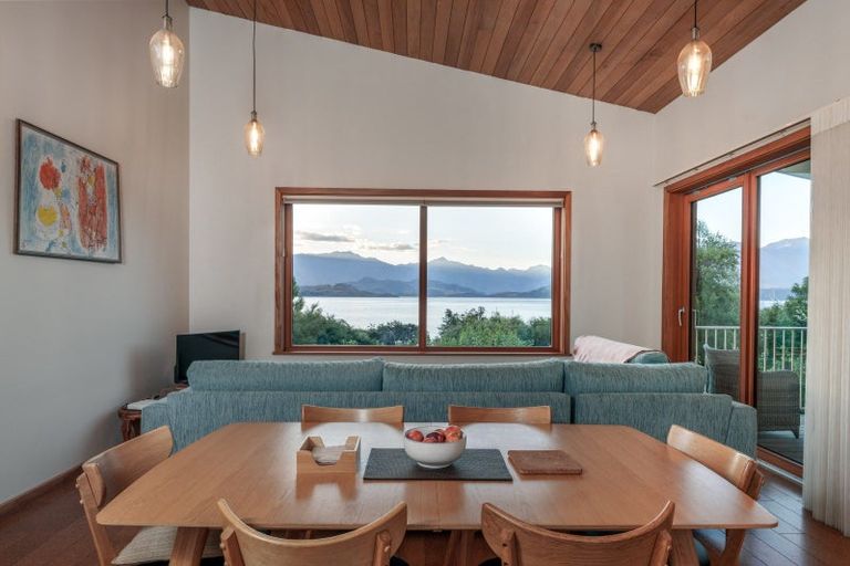 Photo of property in 337 Beacon Point Road, Wanaka, 9305