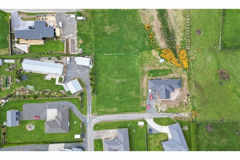 Photo of property in 21 Majestic Chance, Seaward Bush, Invercargill, 9812