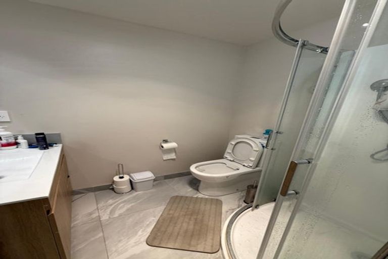 Photo of property in 5/58 Te Atatu Road, Te Atatu South, Auckland, 0610