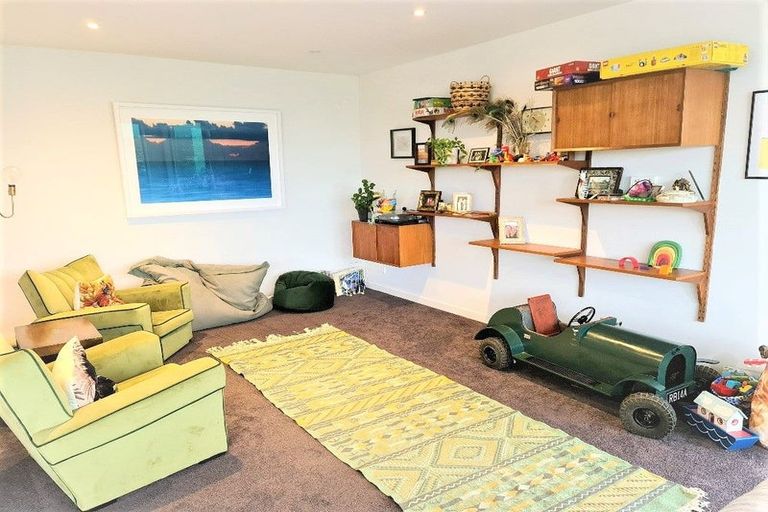 Photo of property in 1/14 Rothesay Bay Road, Rothesay Bay, Auckland, 0630