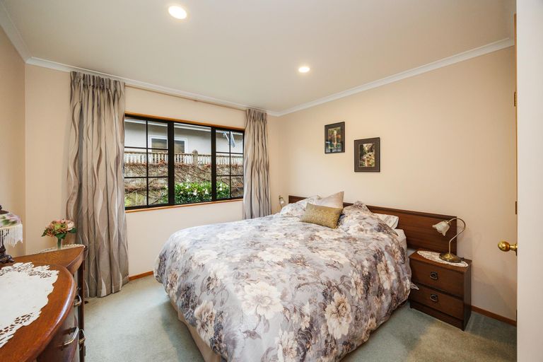 Photo of property in 12a Montgomery Terrace, Hokowhitu, Palmerston North, 4410