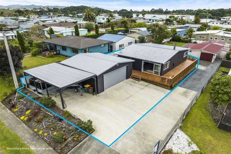 Photo of property in 18 Athenree Road, Athenree, Katikati, 3177