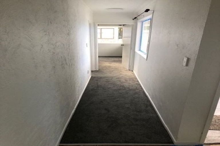 Photo of property in 47 Tabitha Crescent, Henderson, Auckland, 0612