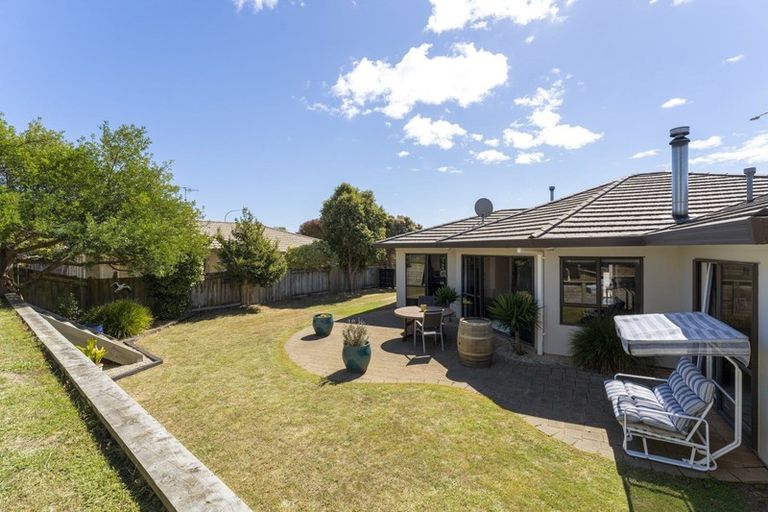Photo of property in 37 Realm Drive, Paraparaumu, 5032