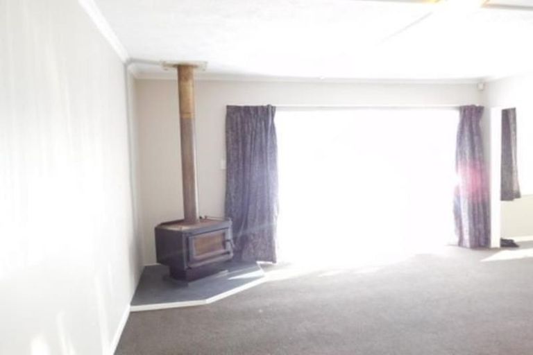 Photo of property in 82 Hewer Crescent, Naenae, Lower Hutt, 5011