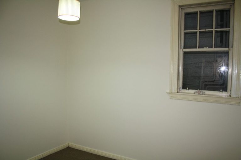Photo of property in 22 Scarborough Terrace, Mount Victoria, Wellington, 6011