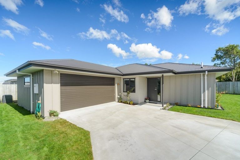 Photo of property in 26 Wescombe Grove, Feilding, 4702