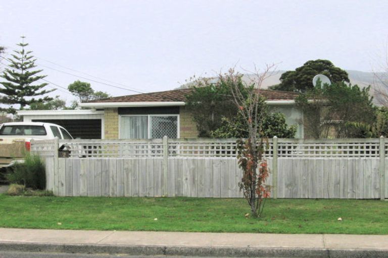 Photo of property in 18b Ngaio Road, Waikanae, 5036