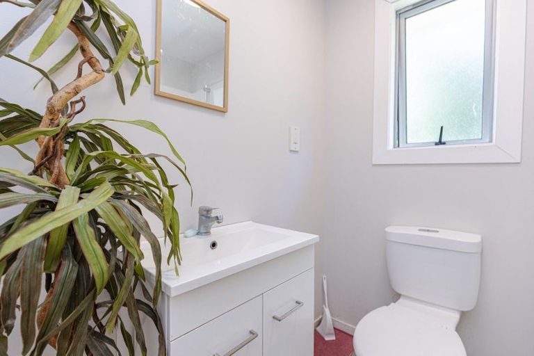 Photo of property in 8 Queen Street, Aramoho, Whanganui, 4500