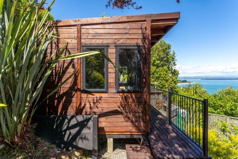 Photo of property in 31 The Cliffs, Britannia Heights, Nelson, 7010