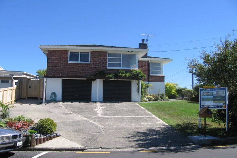 Photo of property in 9 Currey Crescent, Milford, Auckland, 0620