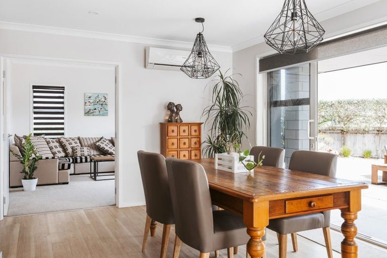 Photo of property in 6 Fuller Street, Papamoa Beach, Papamoa, 3118