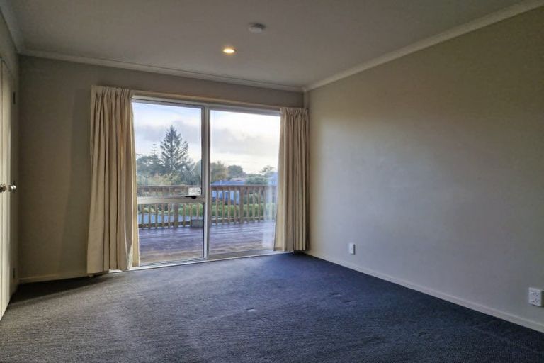 Photo of property in 111 Glenpark Avenue, Frankleigh Park, New Plymouth, 4310